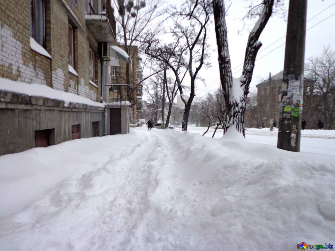 featured image - snow sidewalk